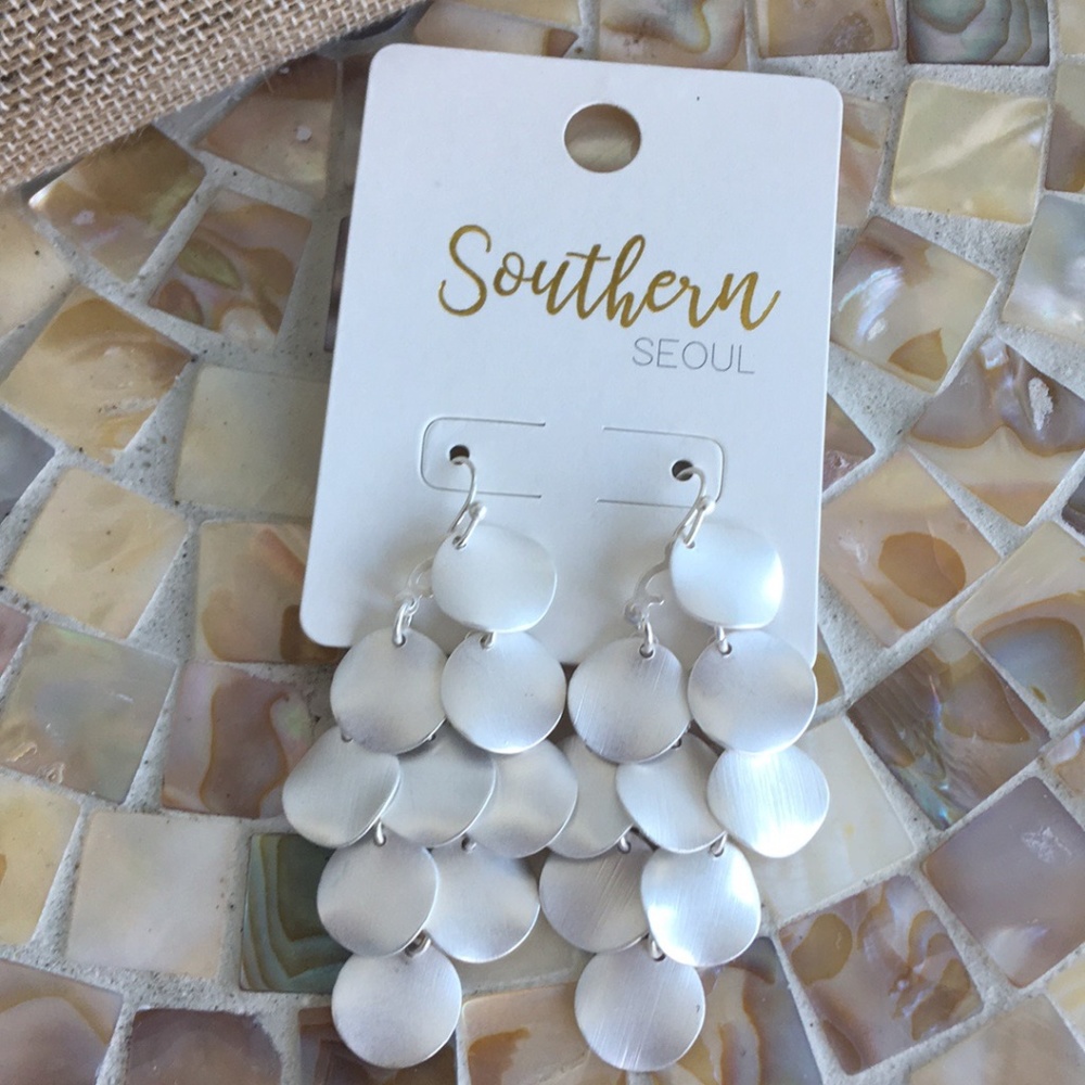 Matte Finish Silver tone Chandelier earrings - Picture 3 of 6